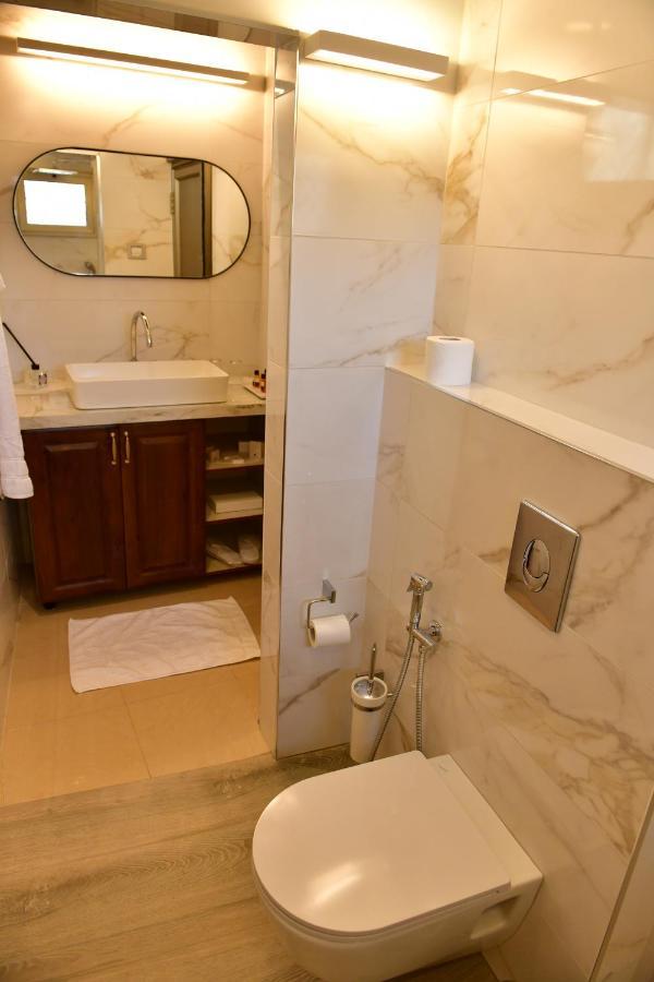 Aparthotel The German House Acre Esterno foto
